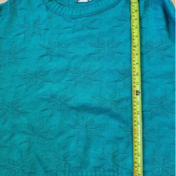 Vintage 80s Turquoise Snowflake Knit Sweater – Ugly Christmas - Picture 5 of 6